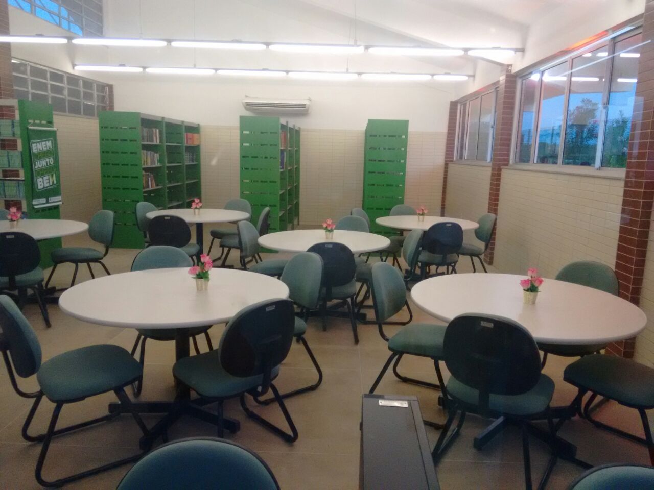 biblioteca